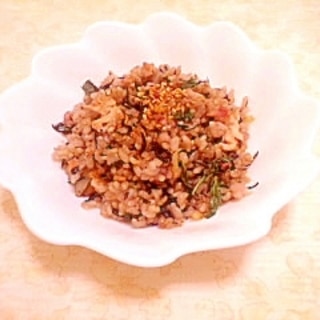 紫蘇＆梅風味♪鮭フレークの玄米炒飯